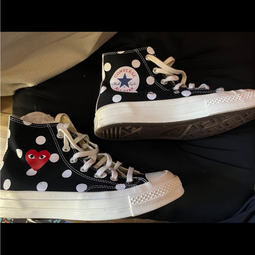 Commes des garcons heart converse